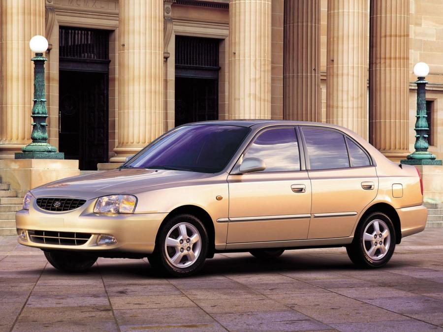  Hyundai Accent Sedan 2000 года  (фото 8 из 8)